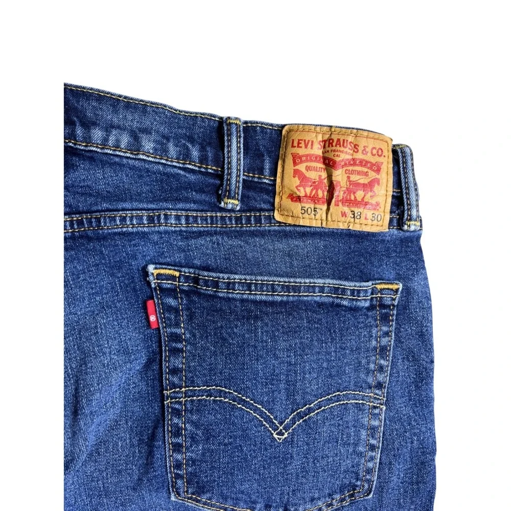 Levis 505 Jeans Mens 38x30 Regular Fit Straight Leg Medium Wash Denim Pants